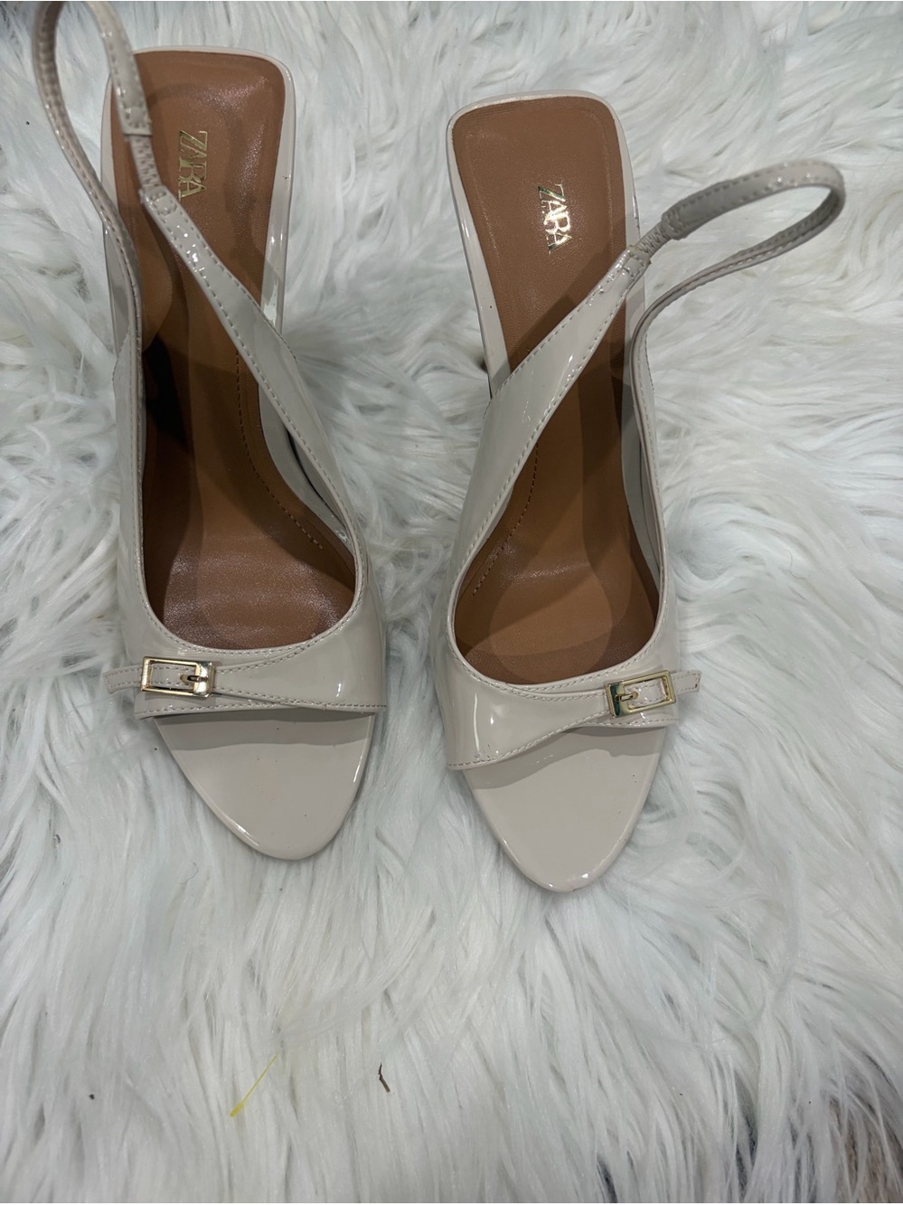 Zara Patent Slingback Heels in Cream